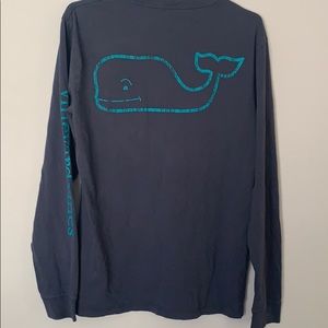 Vineyard vines navy and teal long sleeve tee!